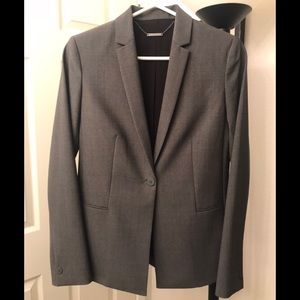 Ellie Tahari 2 piece skirt suit set, Size 4, grey